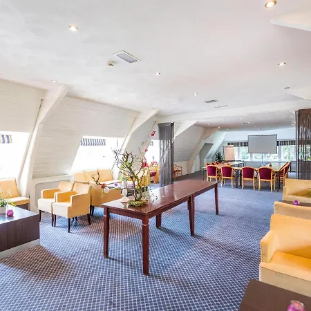 Luxurious With Dishwasher Close To De Veluwe Lunteren