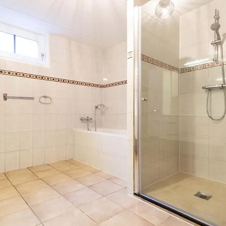 Luxurious With Dishwasher Close To De Veluwe